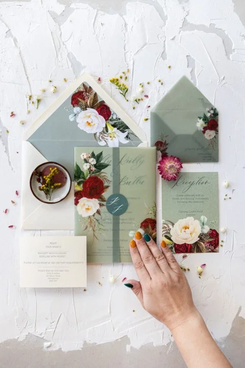Invitation de mariage vert sauge, invitations de mariage rustique, invitation avec enveloppe en vélin, invitation à l'olive