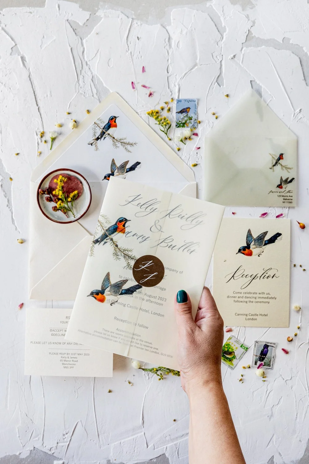 Vintage Hochzeitseinladung - Liebevögel Design mit Transparentpapier-Umschlag - GL41