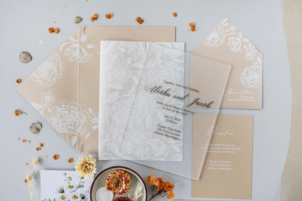 Invitation de mariage en acrylique ou en verre, invitation de mariage transparente avec fleurs blanches