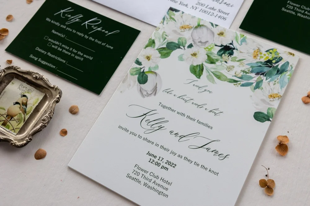 Invitations de mariage en verre ou en acrylique, invitation de mariage vert profond avec pivoines et tulipes blanches