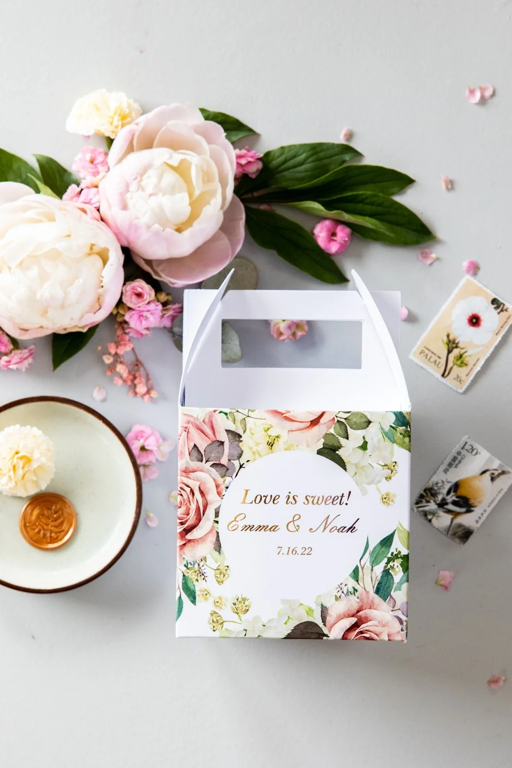 Boho Personalisierte Kuchenboxen für Gäste mit Namen - Hochzeitstortenbehälter | Willkommensbeutel | Süßigkeitenbox - Modell BX4