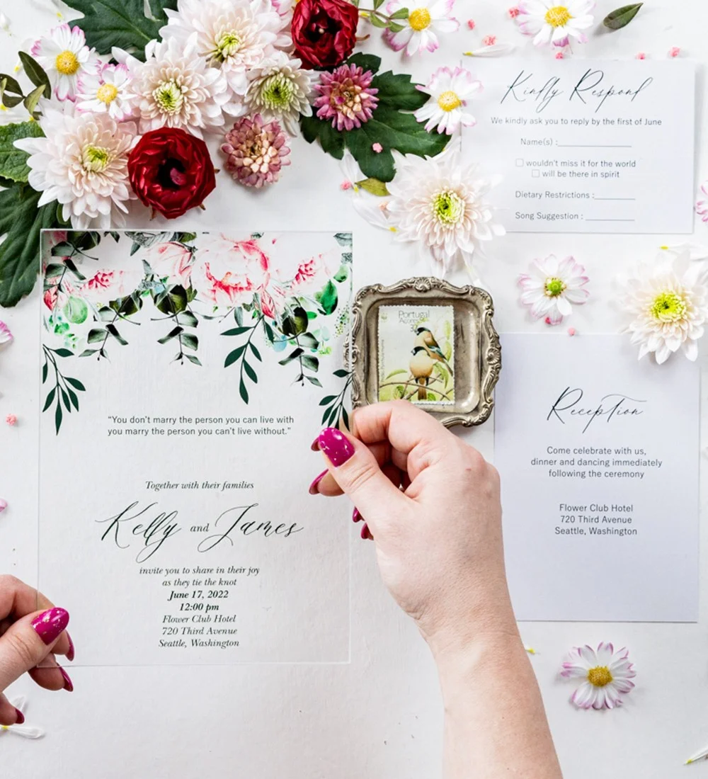 Blush Pink Hochzeitseinladung, Glas oder Acryl Rosa Rosen und Pfingstrosen Einladung