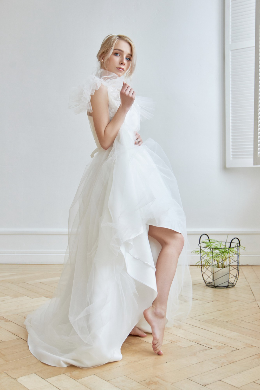 luxurious white wedding dress